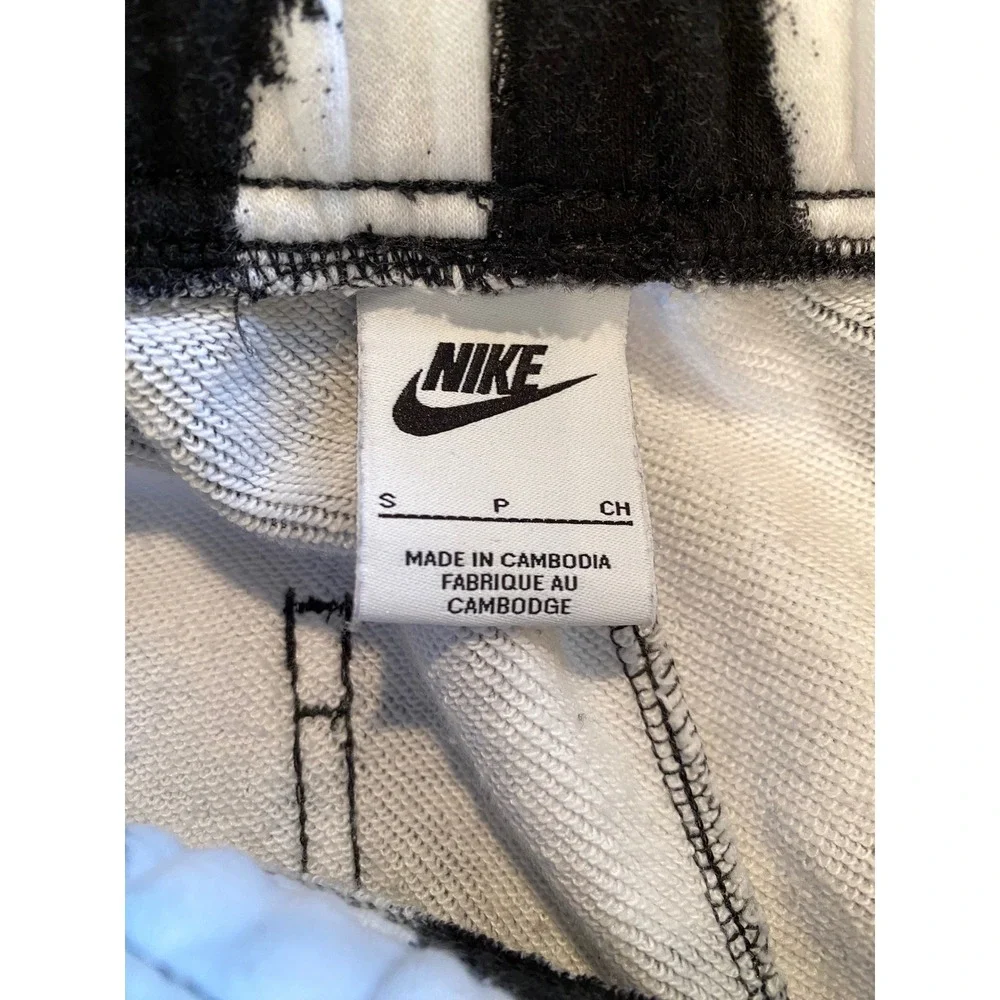 Nike contrast lounge
